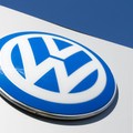 VW - Aktie springt nach starker Prognose an die DAX-Spitze