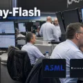 Midday-Flash: ASML hebt Ziele an, DAX bleibt schwach