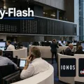 Midday-Flash: Chipwerte treiben DAX – Gold springt 1,8 Prozent