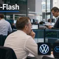 Teaserbild von Midday-Flash: VW-Aktie springt nach Sparpaket – DAX tritt auf der Stelle