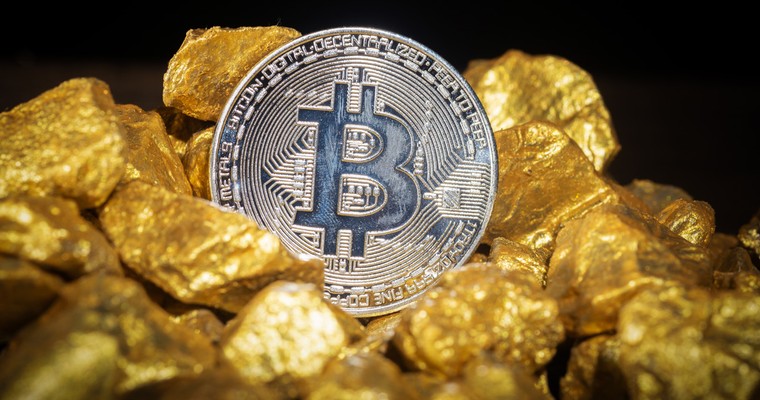 Teaserbild von Gold, Silber und Bitcoin im Fokus: Warum viele Anlegerinnen und Anleger jetzt Chancen sehen