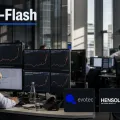 Teaserbild von Midday-Flash: Tanker in Hormus getroffen – DAX gibt nach