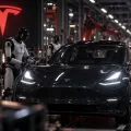 Teaserbild von TESLA: Automargen steigen – doch der Umbau zehrt am Gewinn