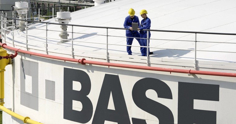 BASF: Umsatz unter, Gewinn über den Erwartungen