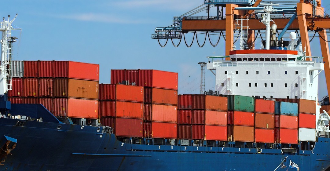 Japan: Exporte hoch, Handelsdefizit runter