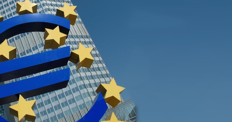 EZB kündigt Maßnahmenpaket an - Leitzinsen auf Rekordtief