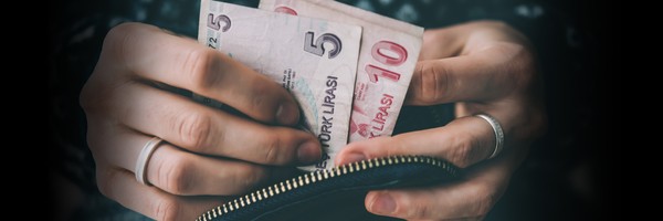 eur-try-t-rkische-lira-erreicht-neues-rekordtief-stock3